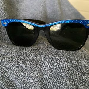 Ray-Ban B&L L1723 Electric Blue Pearl “Street Neat” Vintage Wayfarer